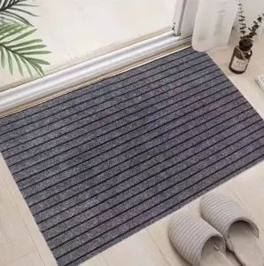 Seven stripe floor mat