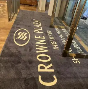 Custom Logo Wholesale Anti-Mud Mats Nylon PVC Bottom Door Mat Non-slip Water Absorption Wide Stripe Hotel Entrance Rubber Carpet